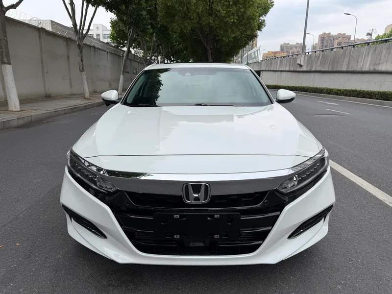 Honda Accord 2018 260TURBO Version de luxe État VI extérieur photo 2