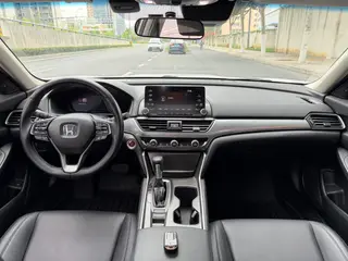 Honda Accord 2018 260TURBO Version de luxe État VI intérieur photo 12