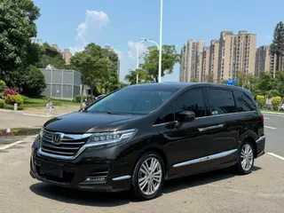 Honda Elysion 2016 2.4L Элитная версия