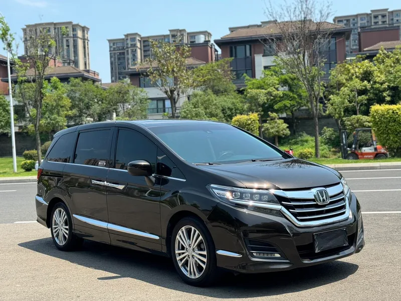 Honda Elysion 2016 2.4L Edición Suprema exterior foto 3