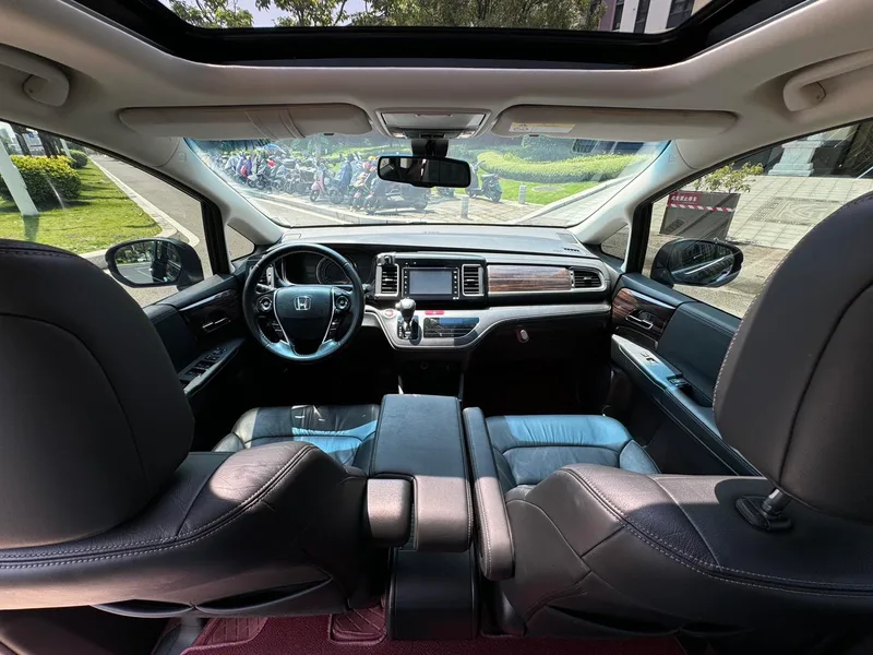 Honda Elysion 2016 2.4L Edición Suprema interior foto 12