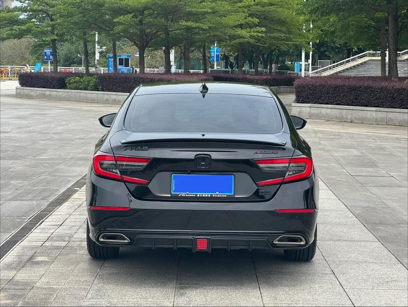 Honda Accord 2022 260TURBO Luxury Edition interior photo 7