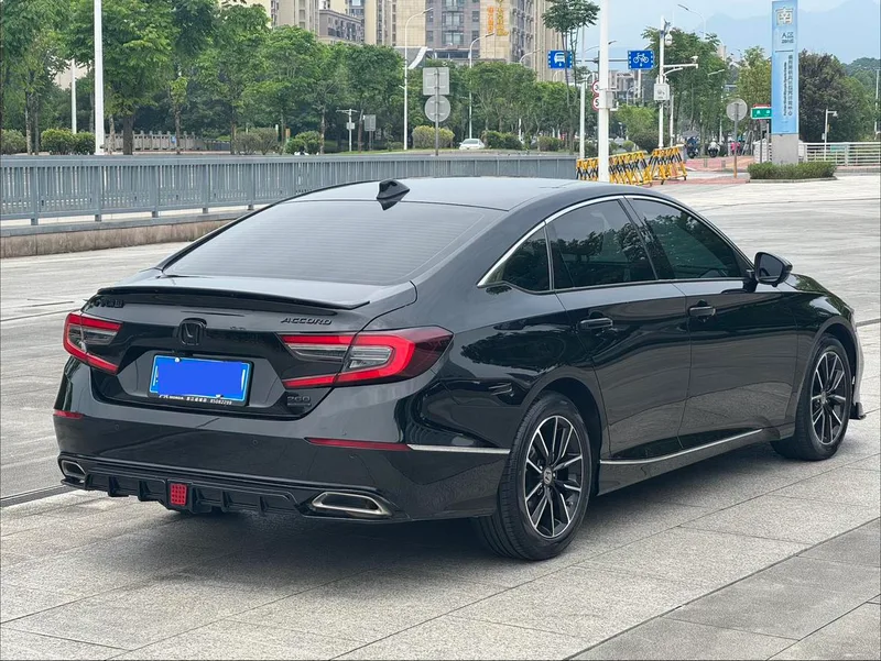 Honda Accord 2022 260TURBO Luxury Edition interior photo 9