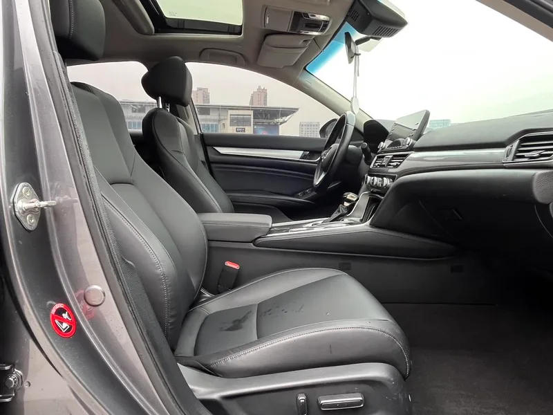 Honda Accord 2018 260TURBO Version de luxe Pays V intérieur photo 16