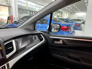 Honda Jade 2014 1.8L Auto Comfort Elite Edition 5 seat interior photo 12 Honda Jade 2014 1.8L Auto Comfort Elite Edition 5 seat interior photo 12
