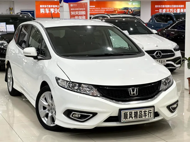 Honda Jade 2014 1.8L Auto Comfort Elite Edition 5 seat interior photo 19 Honda Jade 2014 1.8L Auto Comfort Elite Edition 5 seat interior photo 19