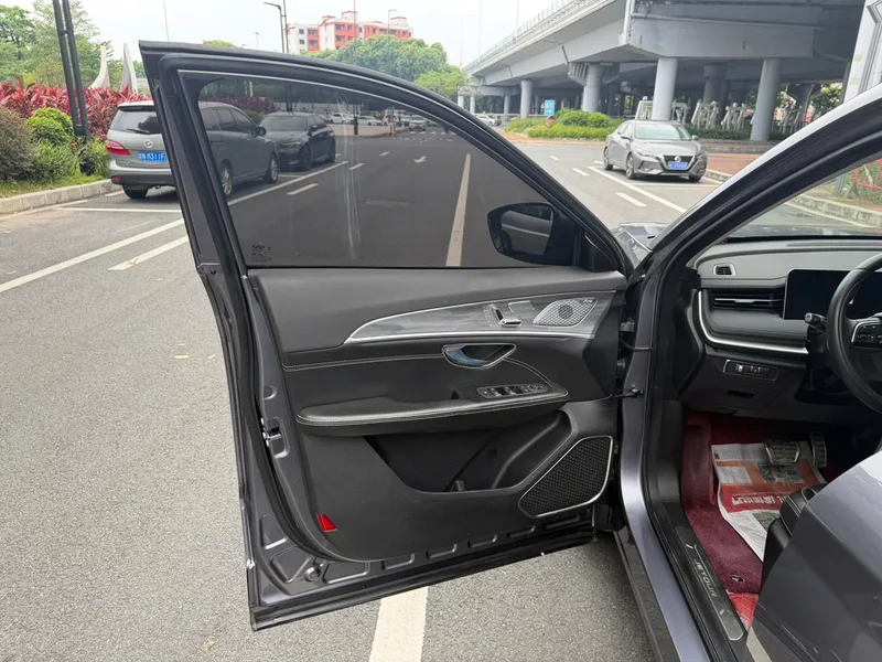 Jetour X70 PLUS 2023 1.5T DCT Brave person PLUS 5 seat interior photo 20 Jetour X70 PLUS 2023 1.5T DCT Brave person PLUS 5 seat interior photo 20