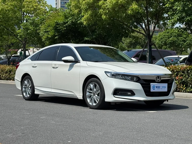 Honda Accord 2018 260TURBO Edición de lujo País VI exterior foto 3 Honda Accord 2018 260TURBO Edición de lujo País VI exterior foto 3
