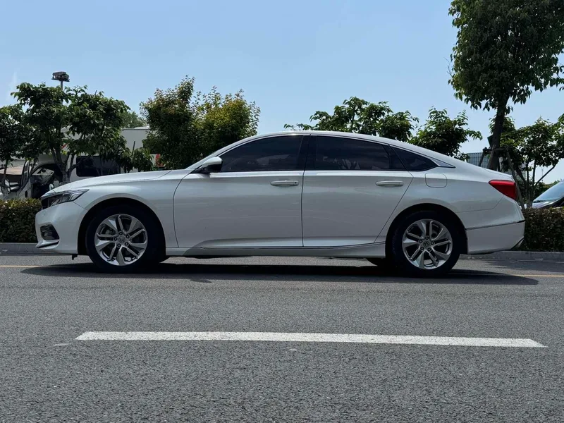 Honda Accord 2018 260TURBO Edición de lujo País VI exterior foto 7 Honda Accord 2018 260TURBO Edición de lujo País VI exterior foto 7