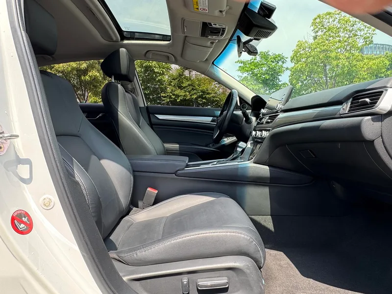 Honda Accord 2018 260TURBO Edición de lujo País VI interior foto 12 Honda Accord 2018 260TURBO Edición de lujo País VI interior foto 12