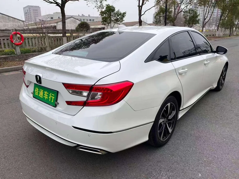 Honda Accord 2018 260TURBO Version d'élite État VI extérieur photo 5 Honda Accord 2018 260TURBO Version d'élite État VI extérieur photo 5