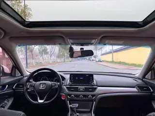 Honda Accord 2018 260TURBO Version d'élite État VI intérieur photo 15 Honda Accord 2018 260TURBO Version d'élite État VI intérieur photo 15