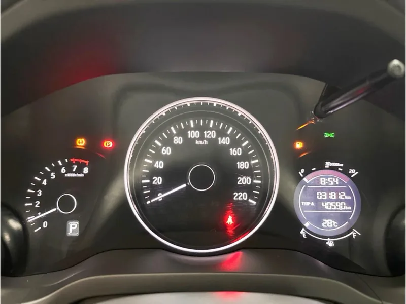 Honda Vezel 2020 1.5L CVT Luxury Edition interior photo 10 Honda Vezel 2020 1.5L CVT Luxury Edition interior photo 10