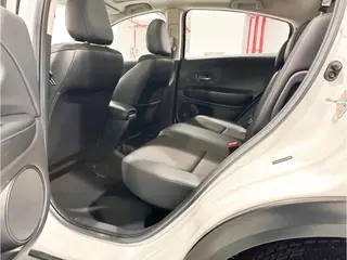 Honda Vezel 2020 1.5L CVT Luxury Edition interior photo 13 Honda Vezel 2020 1.5L CVT Luxury Edition interior photo 13