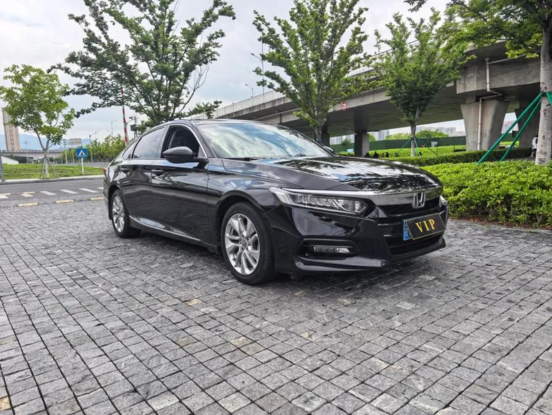 Honda Accord 2018 260TURBO Elite Edition Country VI exterior photo 3 Honda Accord 2018 260TURBO Elite Edition Country VI exterior photo 3