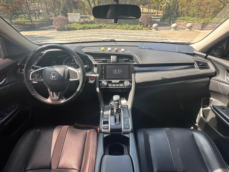 Honda Civic 2019 180TURBO CVT Shang Qing Edition Country VI interior photo 11 Honda Civic 2019 180TURBO CVT Shang Qing Edition Country VI interior photo 11