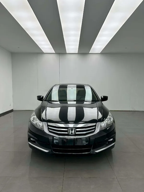Honda Accord 2013 2.0L LX экстерьер фото 2
