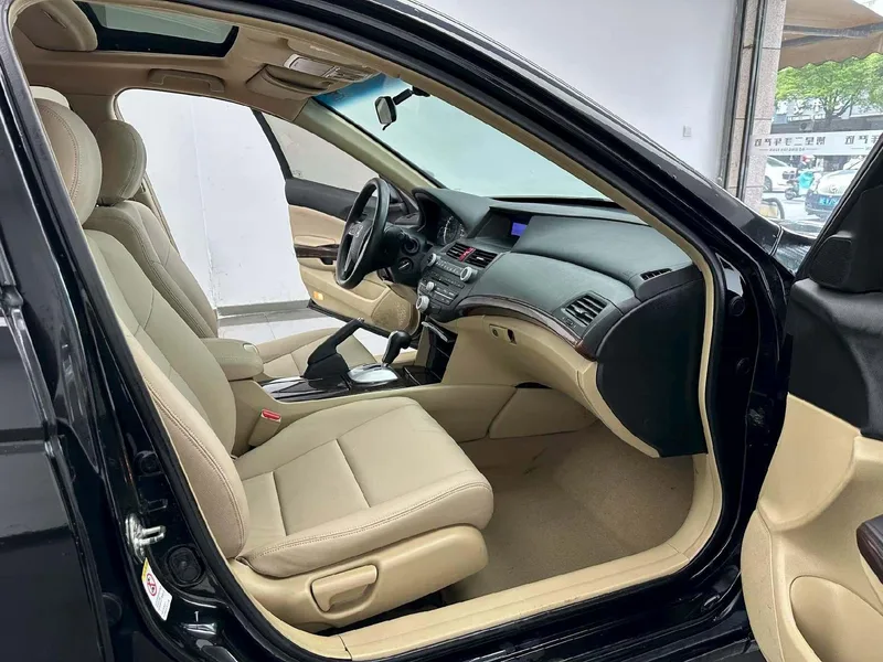 Honda Accord 2013 2.0L LX экстерьер фото 4