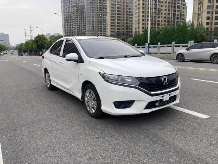 Honda Greiz 2016 1.5L CVT Classic Edition exterior photo 2