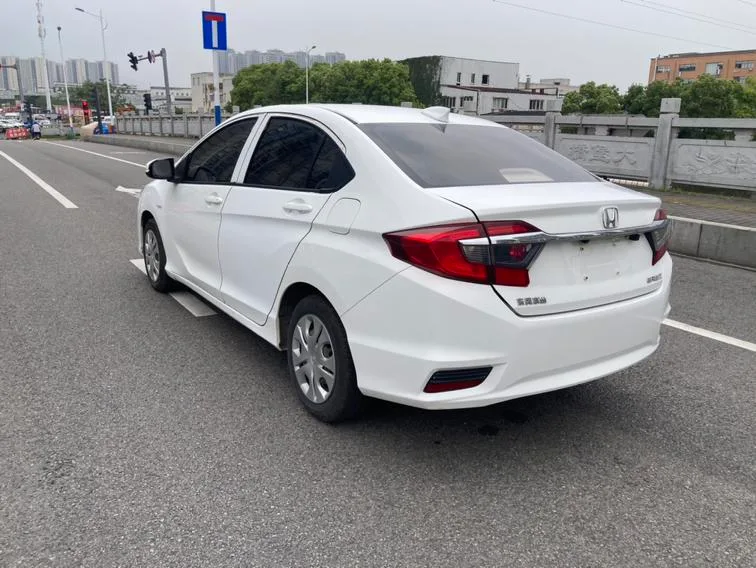 Honda Greiz 2016 1.5L CVT Classic Edition exterior photo 3