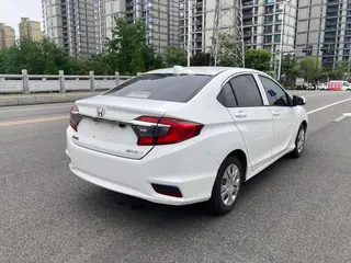 Honda Greiz 2016 1.5L CVT Classic Edition exterior photo 4
