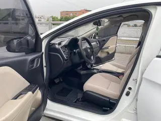 Honda Greiz 2016 1.5L CVT Classic Edition interior photo 14
