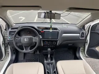 Honda Greiz 2016 1.5L CVT Classic Edition interior photo 17