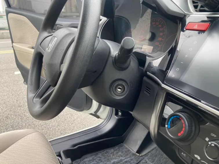 Honda Greiz 2016 1.5L CVT Classic Edition interior photo 19