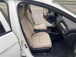 Honda Greiz 2016 1.5L CVT Classic Edition interior photo 20
