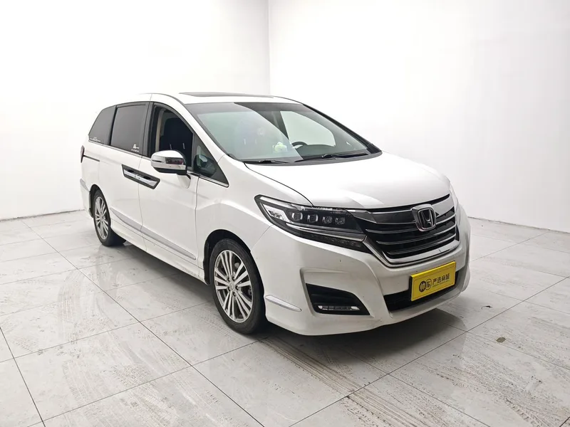 Honda Elysion 2016 2.4L Edición de lujo exterior foto 3 Honda Elysion 2016 2.4L Edición de lujo exterior foto 3