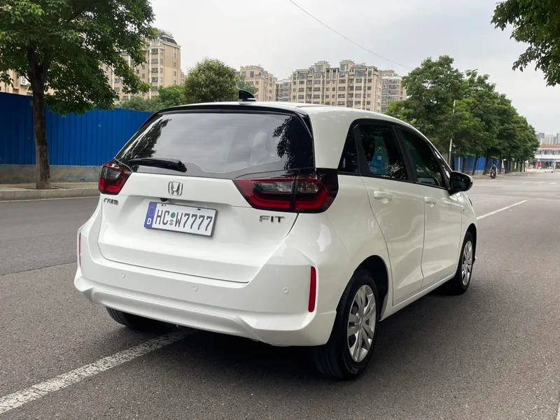 Honda Fit 2021 1.5L CVT Прилив бег Pro Версия интерьер фото 6