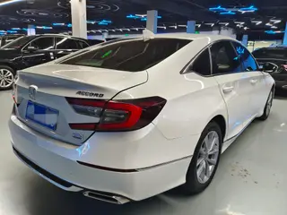 Honda Accord 2022 260TURBO Edición de lujo exterior foto 4 Honda Accord 2022 260TURBO Edición de lujo exterior foto 4