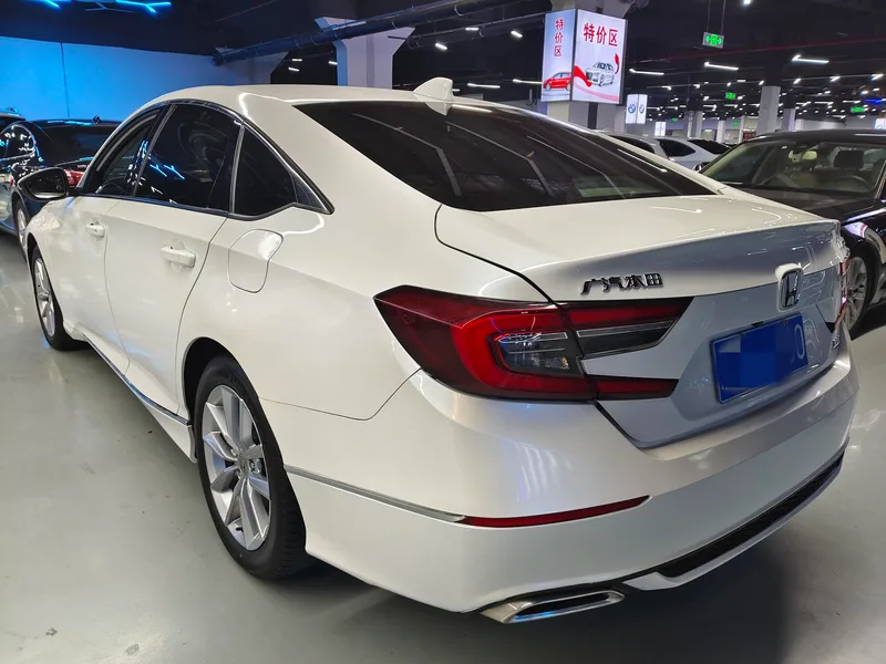 Honda Accord 2022 260TURBO Edición de lujo exterior foto 6 Honda Accord 2022 260TURBO Edición de lujo exterior foto 6