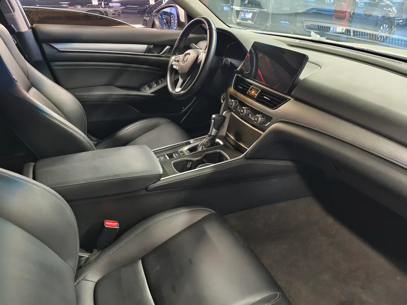 Honda Accord 2022 260TURBO Edición de lujo interior foto 10 Honda Accord 2022 260TURBO Edición de lujo interior foto 10