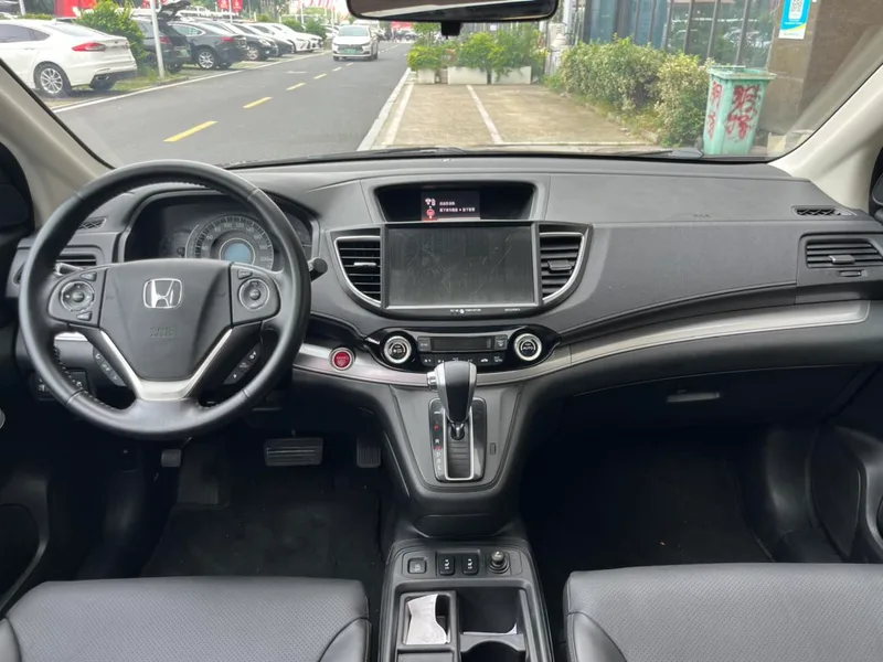 Honda CR-V 2015 2.4L Two-wheel drive luxury edition interior photo 9