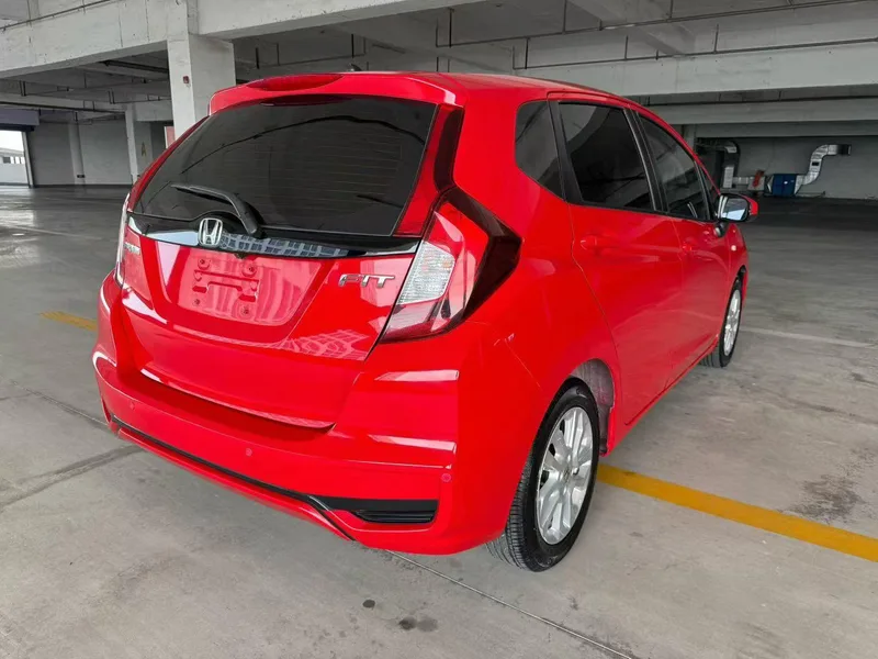 Honda Fit 2018 1.5L CVT Version toit ouvrant confortable intérieur photo 8