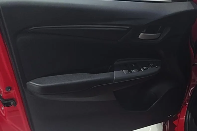 Honda Fit 2018 1.5L CVT Version toit ouvrant confortable intérieur photo 9