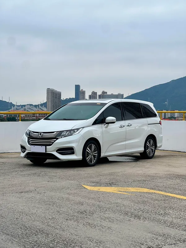 Honda Odyssey 2018 2.4L Smart Edition exterior photo 1 Honda Odyssey 2018 2.4L Smart Edition exterior photo 1