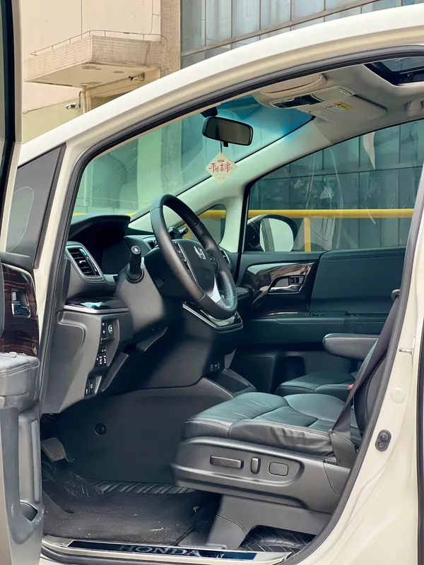 Honda Odyssey 2018 2.4L Smart Edition exterior photo 4 Honda Odyssey 2018 2.4L Smart Edition exterior photo 4