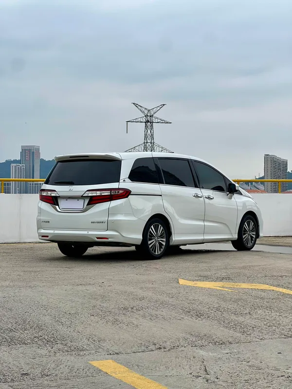 Honda Odyssey 2018 2.4L Smart Edition exterior photo 7 Honda Odyssey 2018 2.4L Smart Edition exterior photo 7