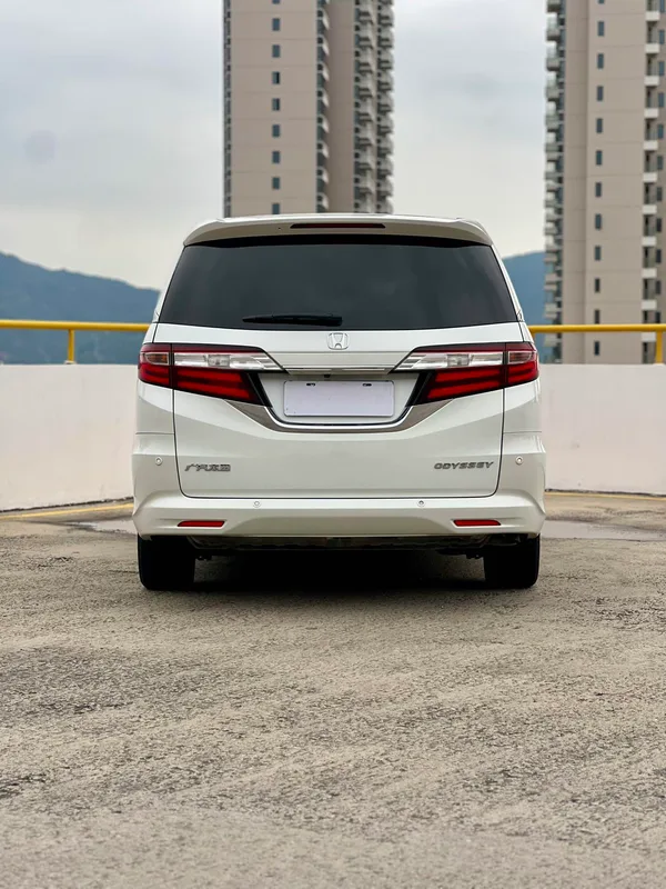 Honda Odyssey 2018 2.4L Smart Edition interior photo 8 Honda Odyssey 2018 2.4L Smart Edition interior photo 8