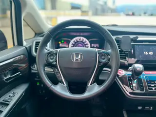 Honda Odyssey 2018 2.4L Smart Edition interior photo 10 Honda Odyssey 2018 2.4L Smart Edition interior photo 10
