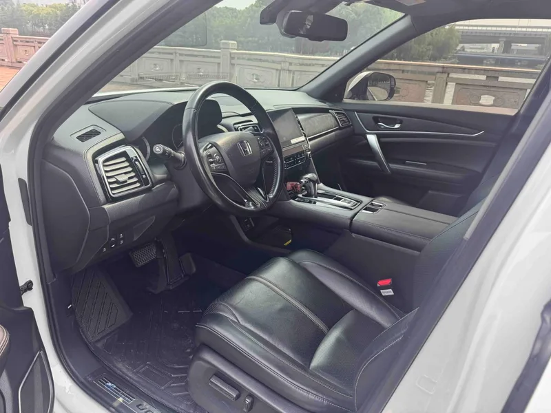 Honda UR-V 2020 240TURBO Version élégante à deux roues motrices intérieur photo 6