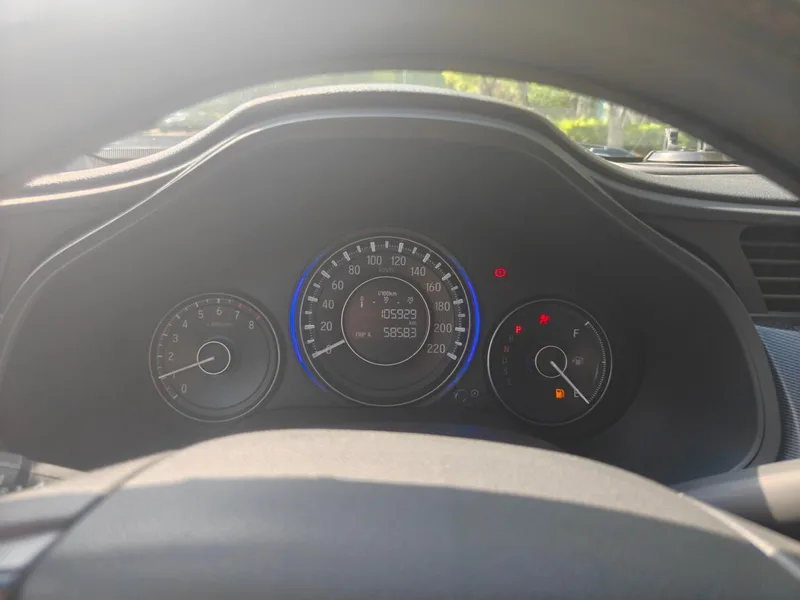 Honda Crider 2016 1.8L CVT Versión cómoda interior foto 9