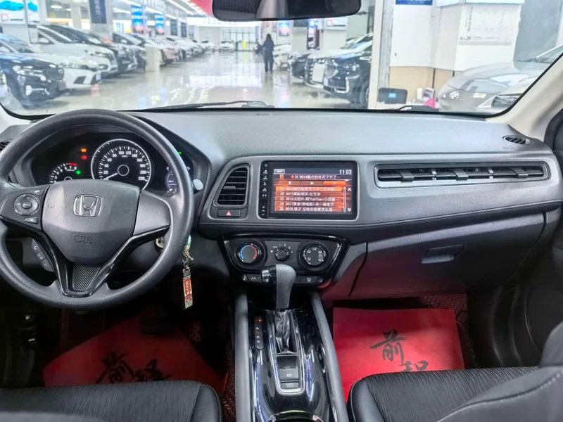 Honda Vezel 2019 1.5L CVT Pionero País V interior foto 11 Honda Vezel 2019 1.5L CVT Pionero País V interior foto 11