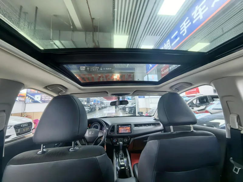 Honda Vezel 2019 1.5L CVT Pionero País V interior foto 12 Honda Vezel 2019 1.5L CVT Pionero País V interior foto 12