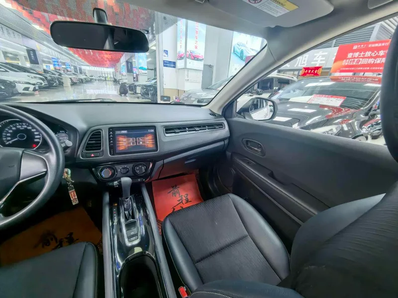 Honda Vezel 2019 1.5L CVT Pionero País V interior foto 15 Honda Vezel 2019 1.5L CVT Pionero País V interior foto 15