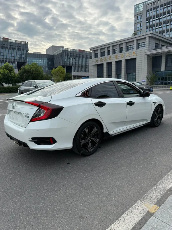 Honda Civic 2019 220TURBO CVT Combustion version Country VI exterior photo 5 Honda Civic 2019 220TURBO CVT Combustion version Country VI exterior photo 5