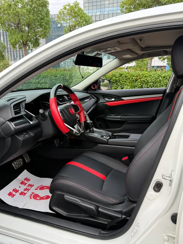 Honda Civic 2019 220TURBO CVT Combustion version Country VI interior photo 8 Honda Civic 2019 220TURBO CVT Combustion version Country VI interior photo 8