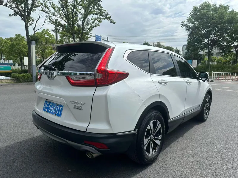Honda CR-V 2017 240TURBO CVT Two-Drive Fashion Edition interior photo 7 Honda CR-V 2017 240TURBO CVT Two-Drive Fashion Edition interior photo 7
